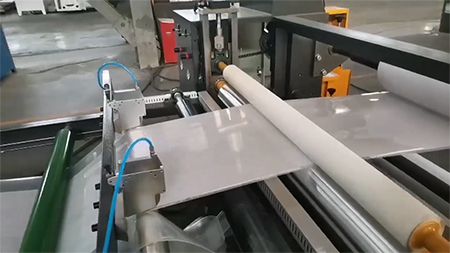 Máquina de recubrimiento de extrusión