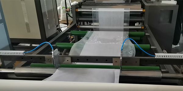 Máquina de recubrimiento de extrusión